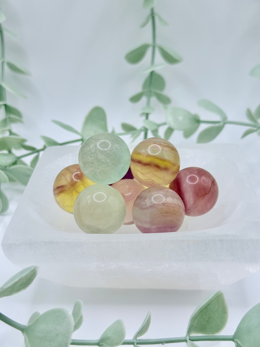 Mini candy fluorite spheres - mom