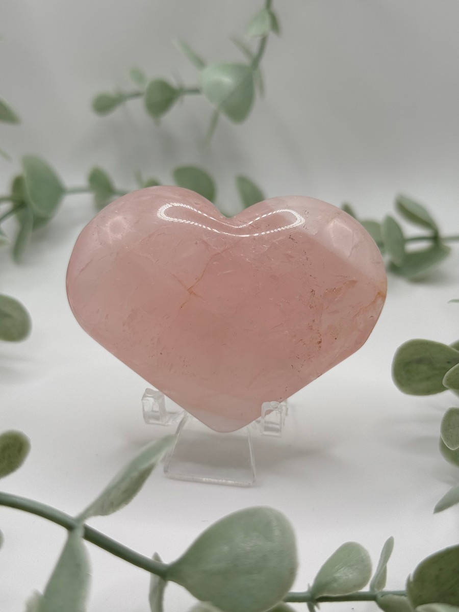 Rose Quarz Heart Carving