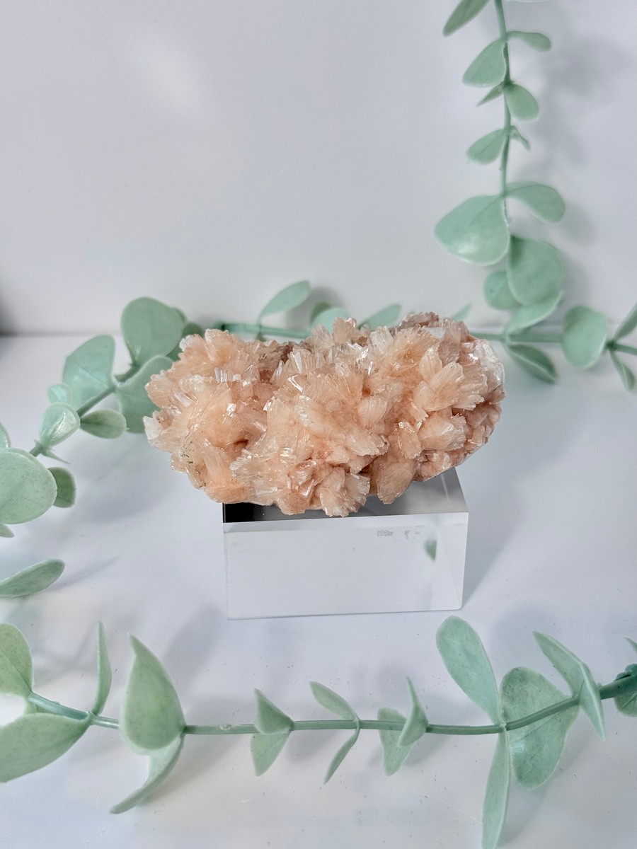Stilbite Cluster