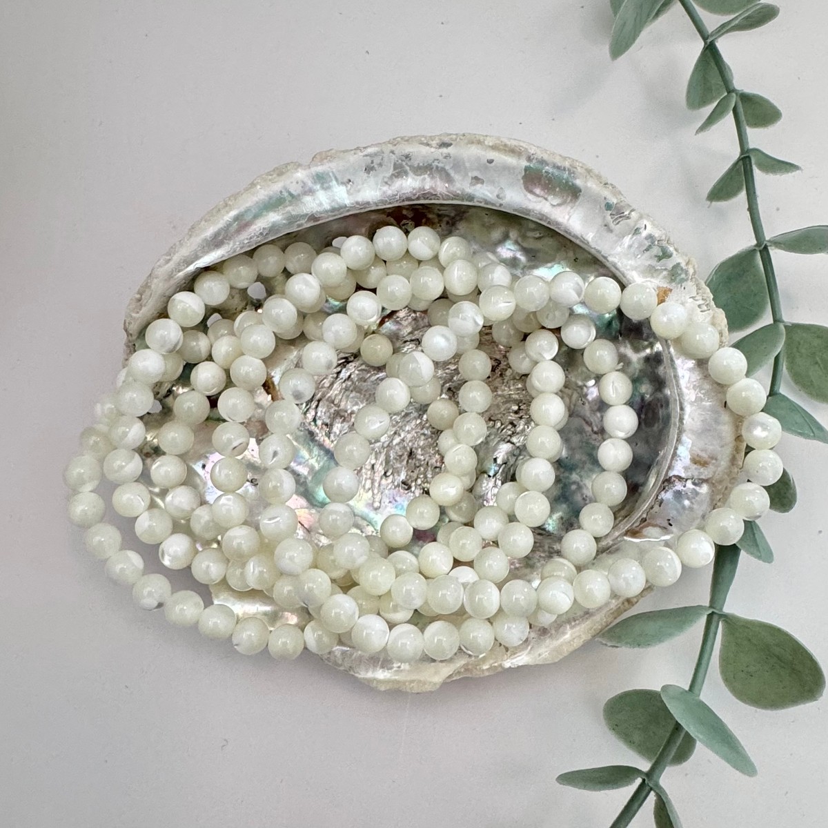 6mm Mother of Pearl Bracelet