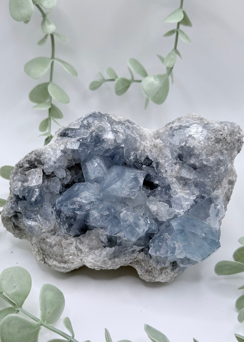 Celestite specimen
