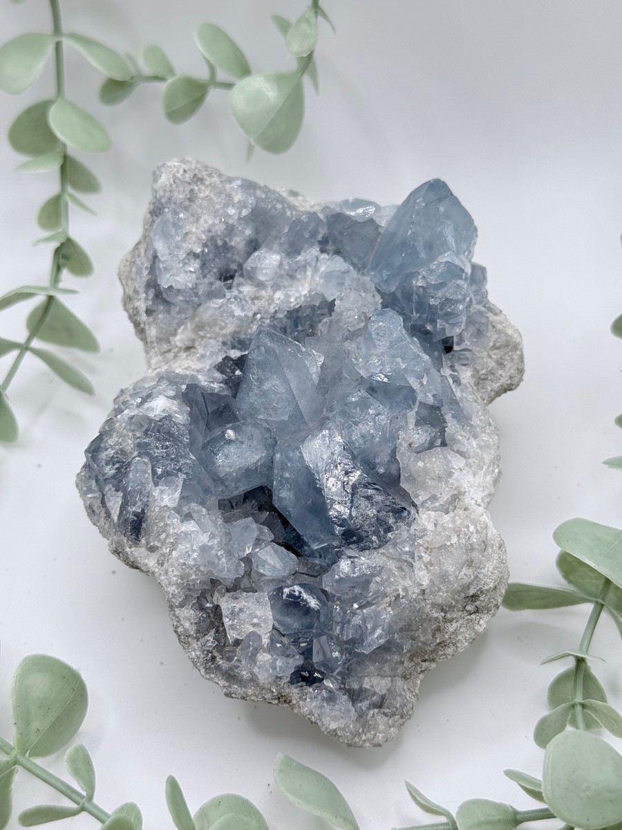 Celestite specimen