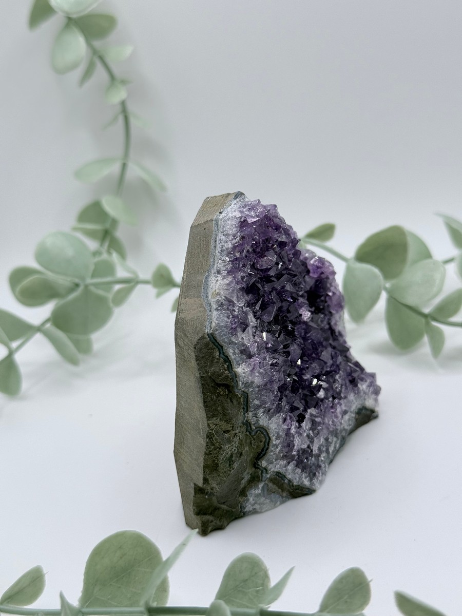 Amethyst Cutbase   no photo