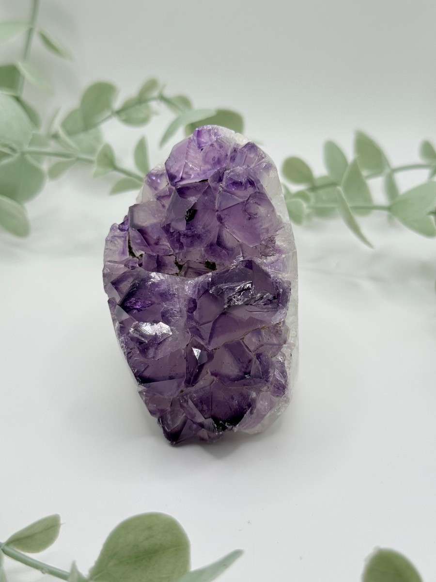Amethyst Geode Cluster   no photos