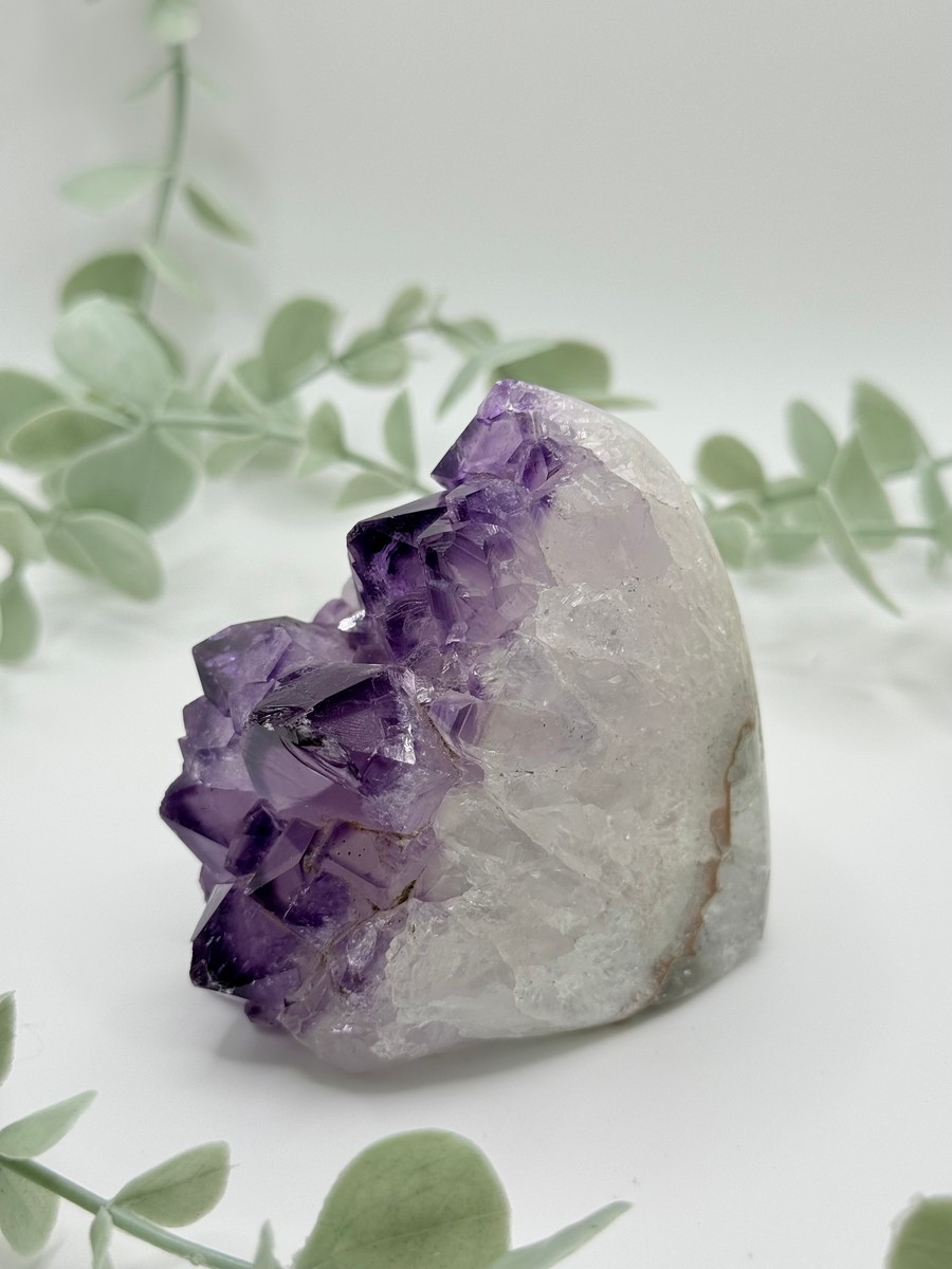 Amethyst Geode Cluster   no photos