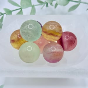 Mini candy fluorite spheres - mom