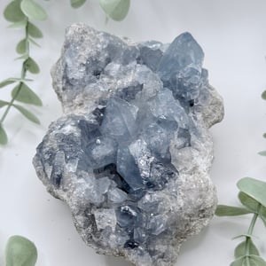 Celestite specimen