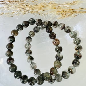 8mm Lodolite (Garden Quartz) Bracelet