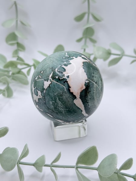 Unicorn jasper sphere - mom