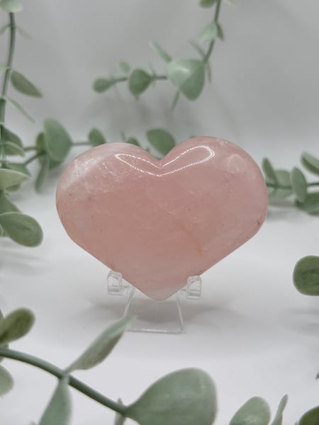 Rose Quarz Heart Carving