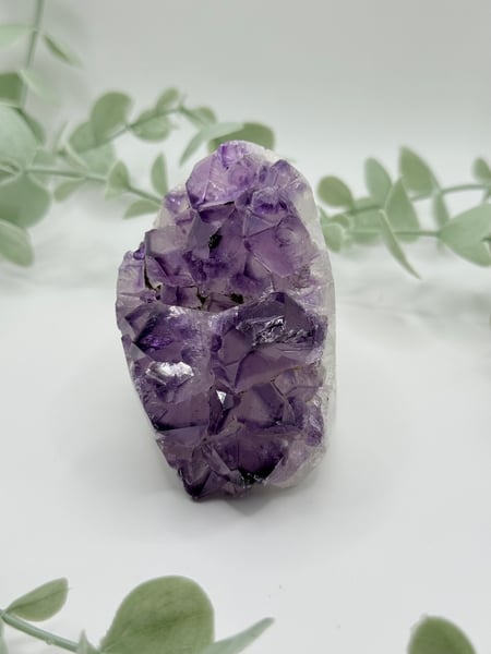 Amethyst Geode Cluster   no photos